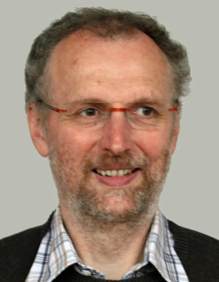 Dipl.-Math. Matthias Engelhardt ist seit 15. Oktober 2012 als Senior Entwickler bei Lino angestellt.