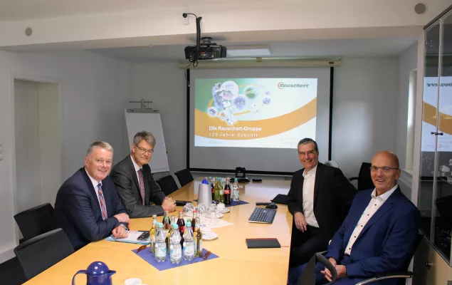 Bild: Unternehmensbesuch bei Rauschert in Oberbettingen mit MdB Patrick Schnieder und MdL Gordon Schnieder