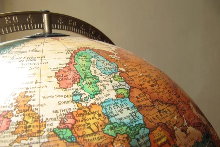 Globen als Kunstobjekte: Media Exklusiv GmbH berichtet über die schönsten Exemplare der Globenkunst Bild: Globen als Kunstobjekte: Media Exklusiv GmbH berichtet über die schönsten Exemplare der Globenkunst