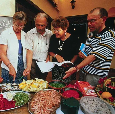 Bild: Für Aktive ab 50: Kulinarische Sprachreise an die Costa del Sol