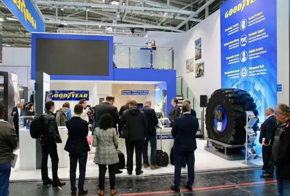 Bild: Goodyear auf der bauma 2019: Reifendruckkontrollsystem "Heavy Duty" und Omnitrac-Reifenserie