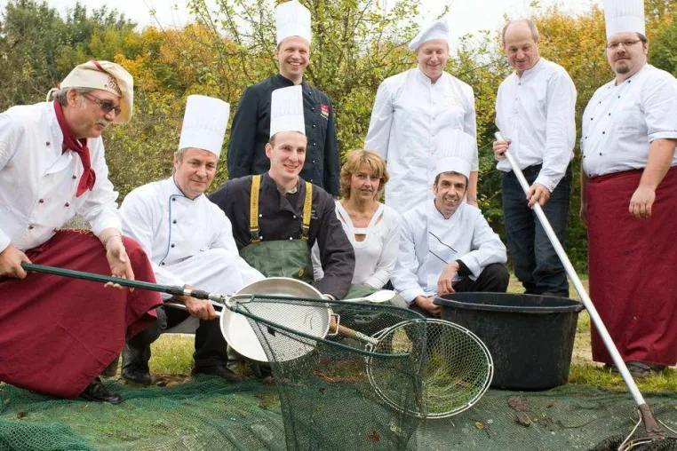 Bild: Knödel trifft Spätzle = Bayerisch-Schwaben? Eine kulinarische Reise für Entdeckergaumen
