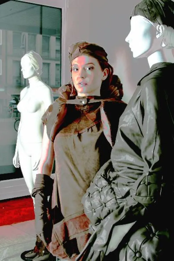 Kleidkunst in der Grossen Bergstrasse, Hamburg, April 2008