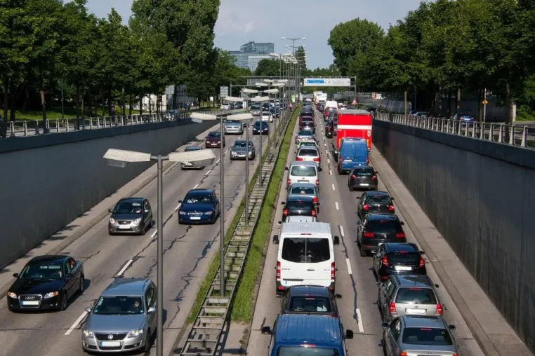 Bild: Der 7. STÄDTE-STAU-CHECK von Mobil in Deutschland e.V. Weniger Verkehrsfluss: Deutschland verstaut immer mehr