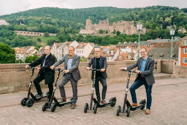 Bild: ZEUS Scooter rollen jetzt durch Heidelberg