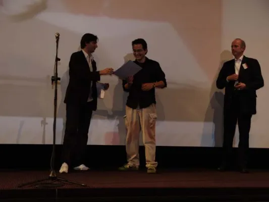 Bild: Webcuts 04+05: Das einzige Internet Film Fest weltweit prämierte am 06. Oktober in Berlin ausgewählte Internet-Kurzfilme aus den USA und Deutschland. Der Publikumspreis ging an einen Beitrag aus Fra