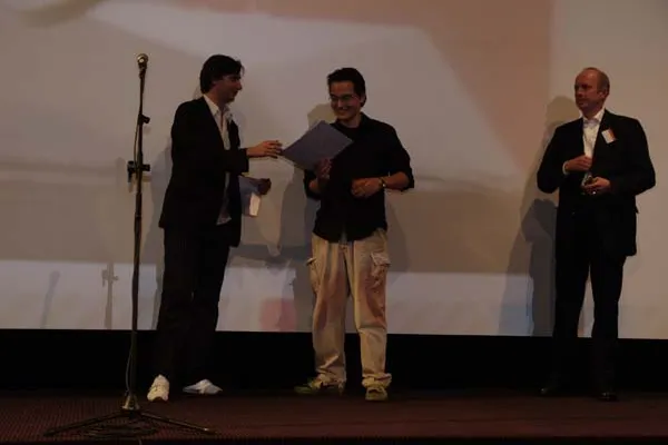 Bild: Webcuts 04+05: Das einzige Internet Film Fest weltweit prämierte am 06. Oktober in Berlin ausgewählte Internet-Kurzfilme aus den USA und Deutschland. Der Publikumspreis ging an einen Beitrag aus Fra