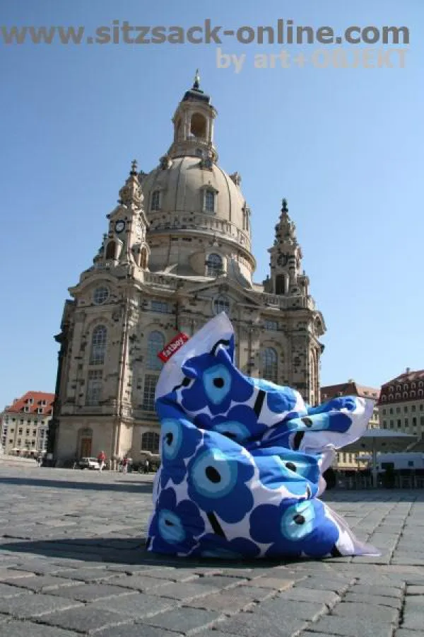 Fatboy Sitzsack vor Dresdner Frauenkiche