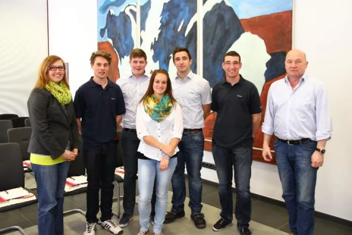 Einfach intelligent ausgebildet Bild: Einfach intelligent ausgebildet