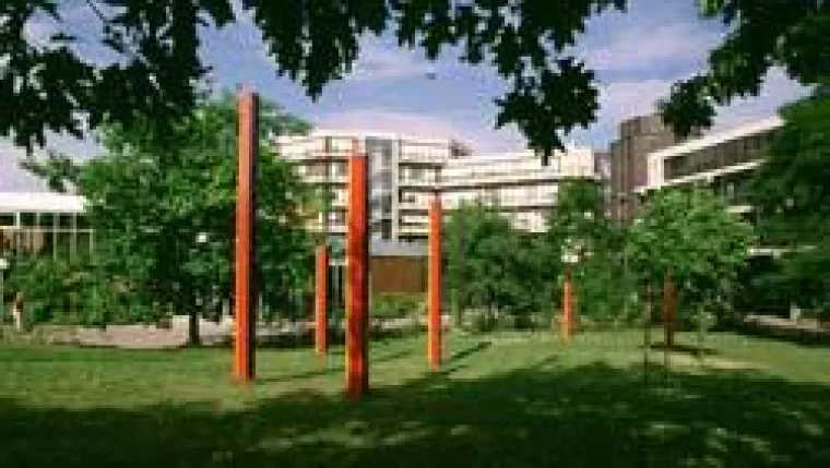 Bild: Uni Paderborn setzt auf IP-SAN von Lefthand Networks