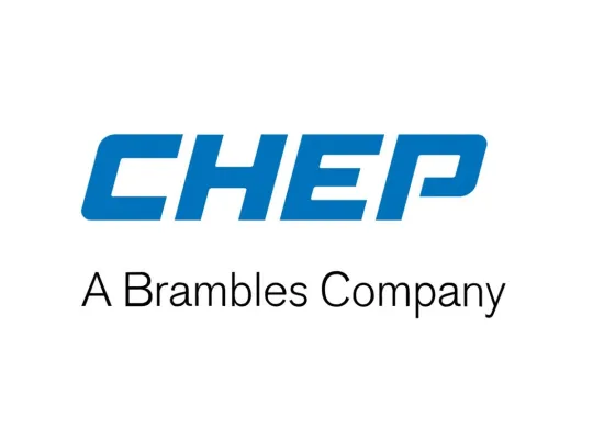 Bild: Fahrzeugteile von Kontinent zu Kontinent in Einwegverpackungen transportieren - alles andere als nachhaltig