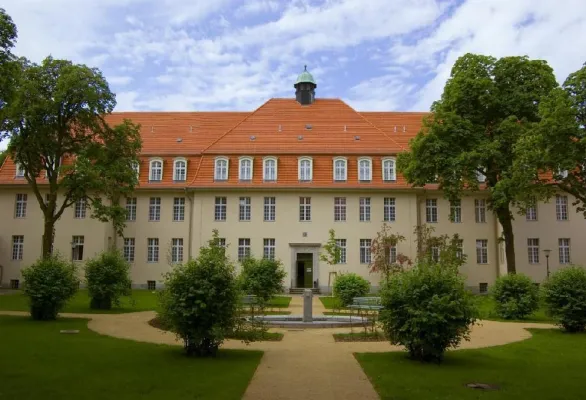 Bild: Berliner Ludwigpark wurde während seiner Restaurierung mit den VPS Sicherheitssystemen gesichert