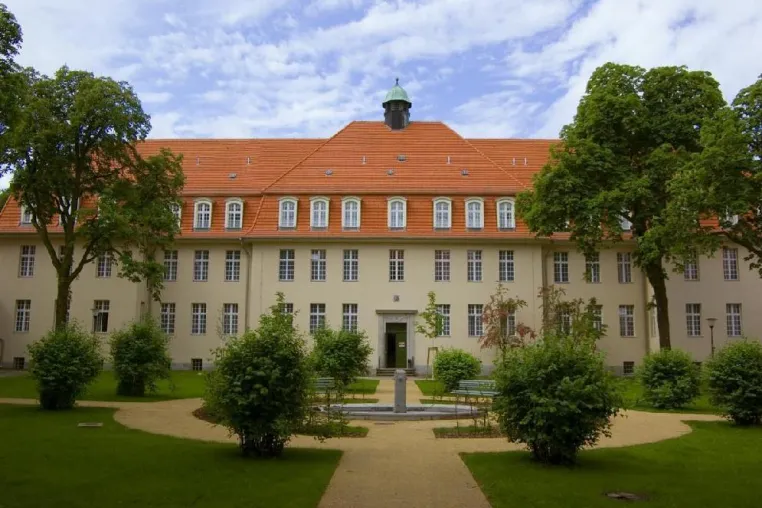 Bild: Berliner Ludwigpark wurde während seiner Restaurierung mit den VPS Sicherheitssystemen gesichert