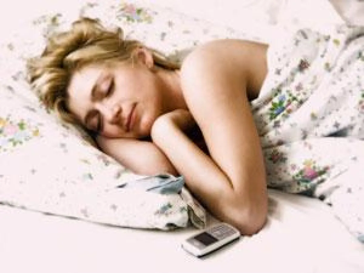 Handy im Bett stellt kein gesundheitliches Risiko dar.