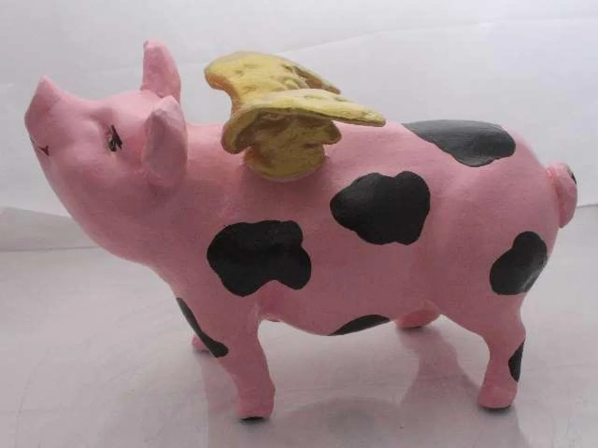 Ein Sparschwein, das nach Kundenidee bemalt wurde