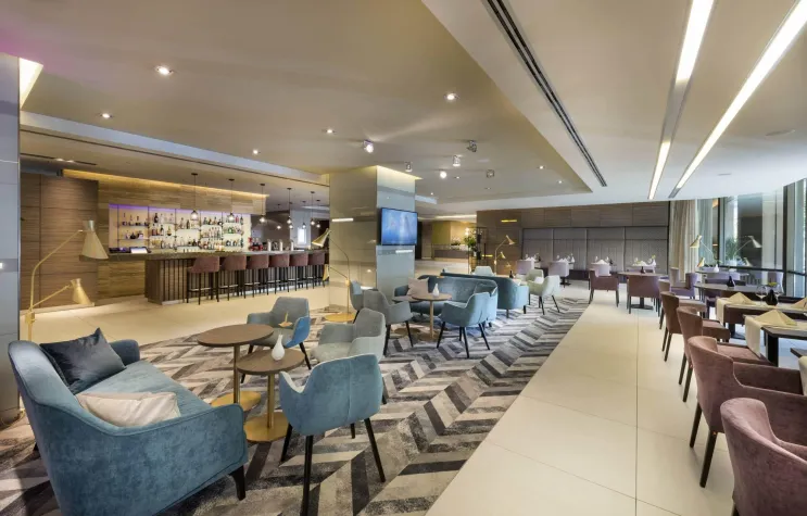 Neues Open Lobby Konzept für das Crowne Plaza Düsseldorf - Neuss Bild: Neues Open Lobby Konzept für das Crowne Plaza Düsseldorf - Neuss