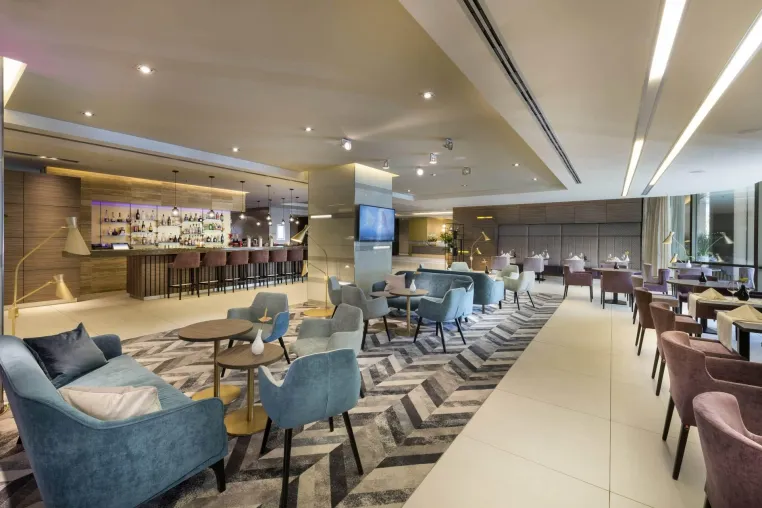 Neues Open Lobby Konzept für das Crowne Plaza Düsseldorf - Neuss Bild: Neues Open Lobby Konzept für das Crowne Plaza Düsseldorf - Neuss