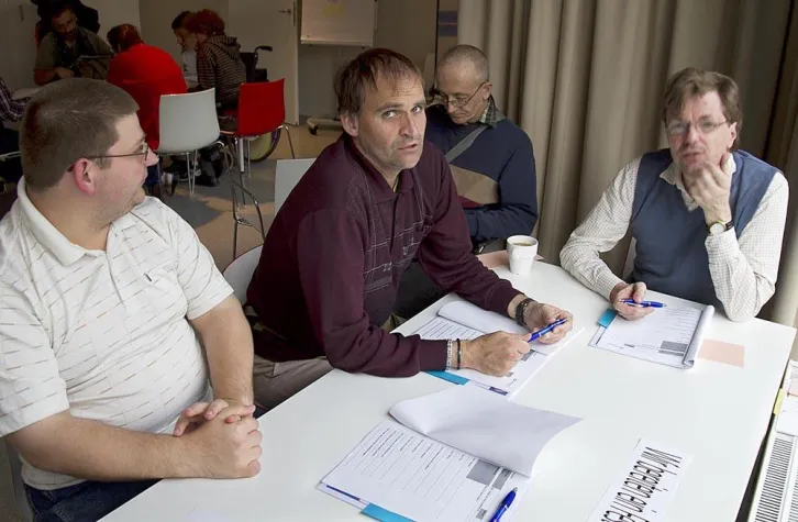 Bild: Menschen mit geistiger Behinderung wählen ihre Sprecher