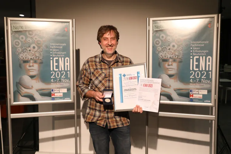 Bild: Erfinderpreis für das mobile Handwaschbecken von ide-tec 