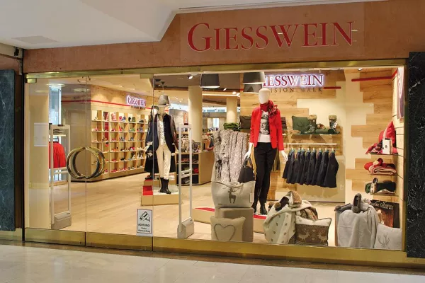 Bild: Neueröffnung Giesswein Store in Wien