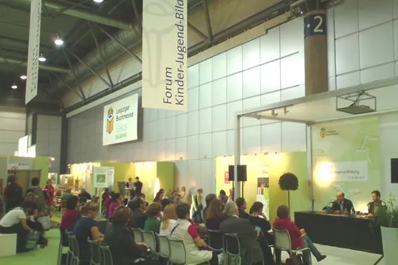 Naturwissenschaftliche Grundbildung heute unabdingbar – Lehrerfortbildung auf der Leipziger Buchmesse Bild: Naturwissenschaftliche Grundbildung heute unabdingbar – Lehrerfortbildung auf der Leipziger Buchmesse