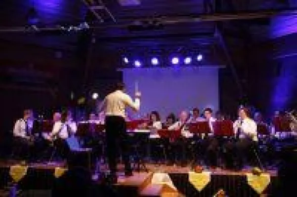 Bild: Konzert im Fichtenhofsaal Rickling mit dem Musikzug der Freiwilligen Feuerwehr Henstedt-Ulzburg