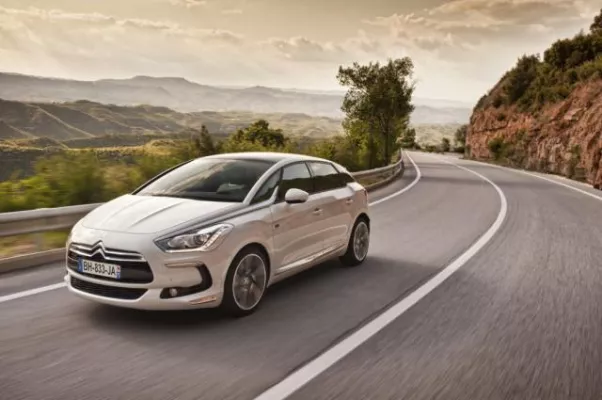 Bild: Radlagertechnologie von NSK in den ersten Diesel-Hybrid-Pkw
