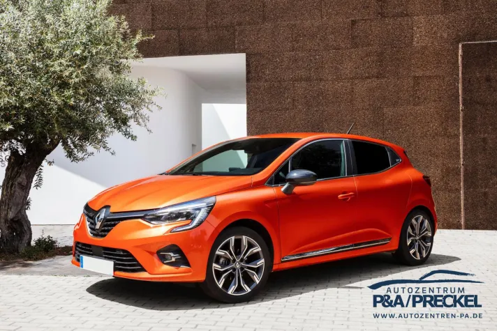 Bild: Autozentrum P&A-Preckel präsentiert neuen Renault Clio zum Renault-Tag