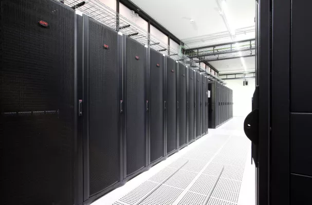 Bild: Rosenberger OSI sorgt für hochwertige Verkabelung im Tier IV-Rechenzentrum von Elmec