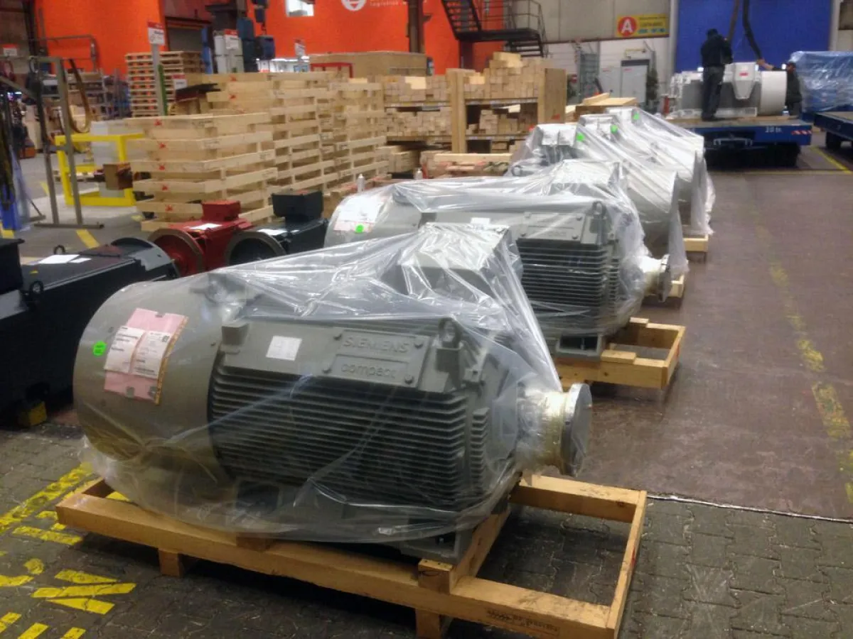 Am Siemens-Standort in Nürnberg verbessert Chaindson die Verpackungsprozesse für Mittelmotoren.