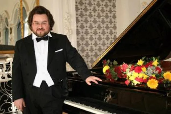 Bild: Exklusives Klavierkonzert mit dem russischen Virtuosen Wassilij Kulikow im Kaffeehaus Morgenrot