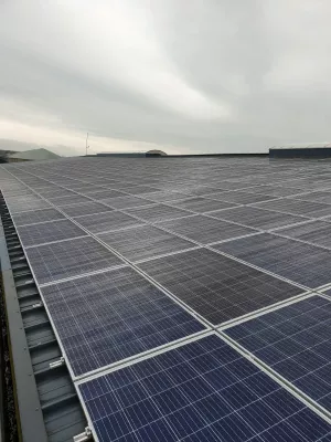 Bild: Sun Contracting erweitert nachhaltiges Angebot: 333 kWp Photovoltaik in Parmen