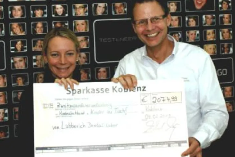 Lubberich und Partnerpraxen spenden an den Kinderschutzbund Koblenz Bild: Lubberich und Partnerpraxen spenden an den Kinderschutzbund Koblenz