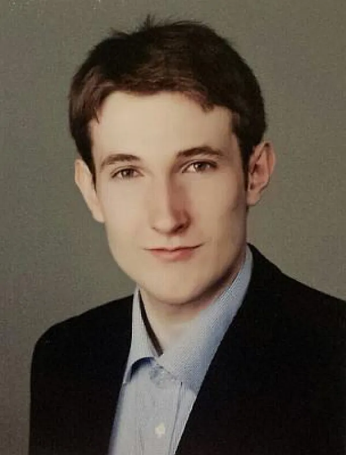 Anton Baev ist der erste Student, der das neue Fernmasterangebot der Hochschule ab Wintersemester 20