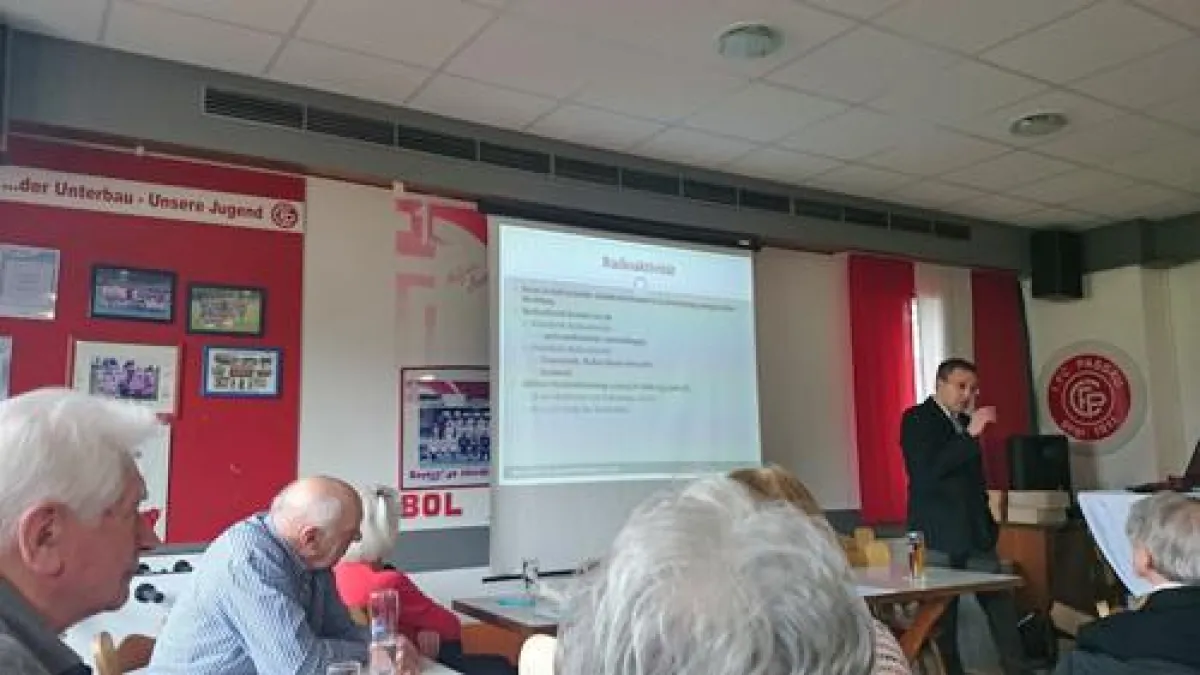 Fachvortrag von Dr. Marcus Theil (rechts) 