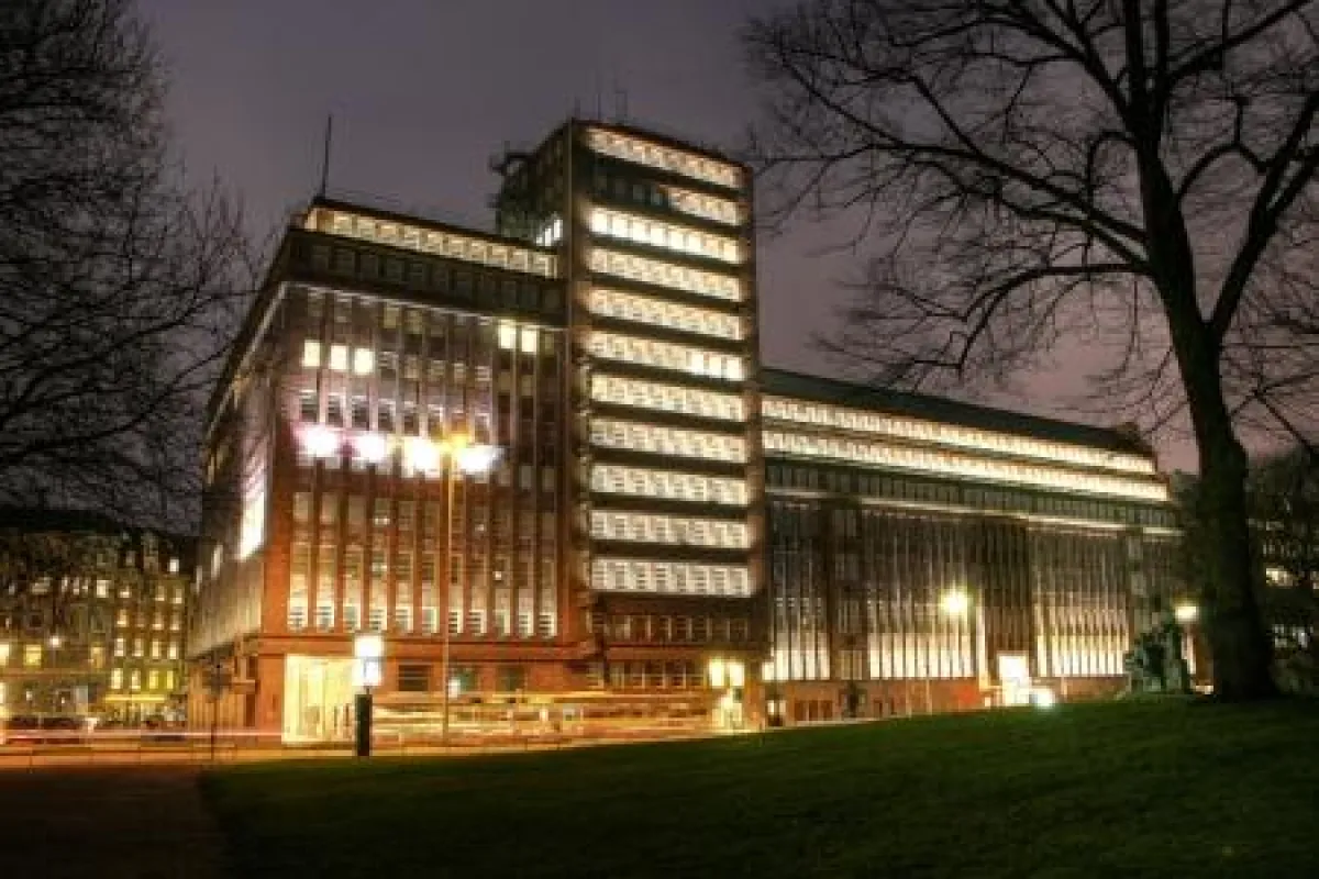 Ab Juni 2011 die neue Adresse für Wertvolle Bücher und Kunst des 15.-21. Jahrhunderts in Hamburg: Ketterer Kunst im Brahms Kontor