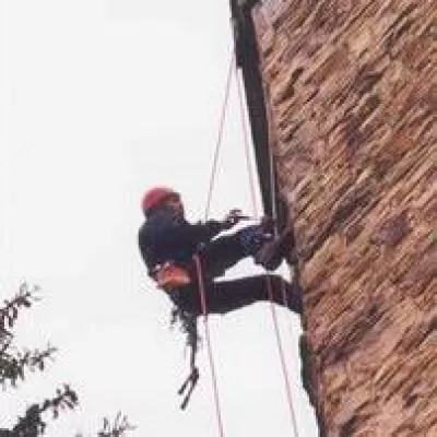 Bild: Gsar mbH: Blitzschutzmontage mit Seilzugangstechnik