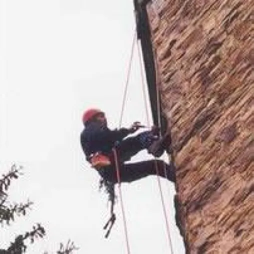 Bild: Gsar mbH: Blitzschutzmontage mit Seilzugangstechnik