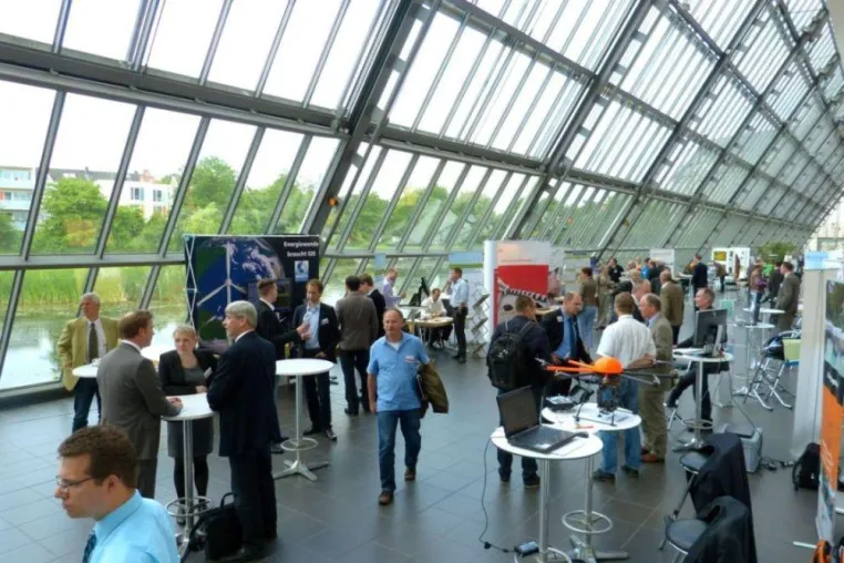 Bild: Erfolgreicher Wo?-Kongress 2013 zu den Themen „GeoEnergy“ und „Unbemannte Flugsysteme“