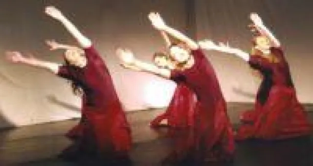 Neues Kursangebot: Künstlerischer Tanz für Golden Agers Bild: Neues Kursangebot: Künstlerischer Tanz für Golden Agers