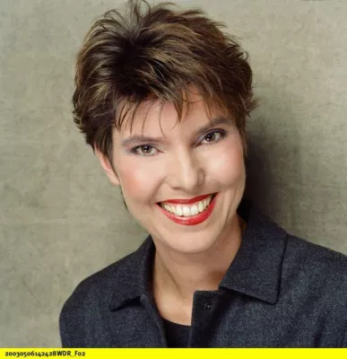 Bettina Böttinger präsentiert 5. Deutschen Hörfilmpreis Bild: Bettina Böttinger präsentiert 5. Deutschen Hörfilmpreis