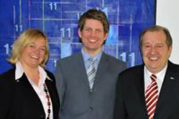 Bild: evolutionplan und INtem-Institut: Starke Partnerschaft für Entwicklungsprogramm zum IT-Lösungsverkäufer