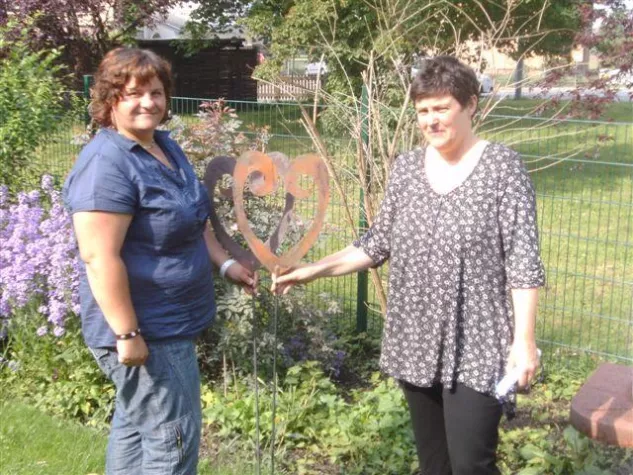 Originelle Jubiläums-Spendenaktion der Willstätter Mann GmbH: Viele "Herzen" für Menschen mit Handicap Bild: Originelle Jubiläums-Spendenaktion der Willstätter Mann GmbH: Viele "Herzen" für Menschen mit Handicap