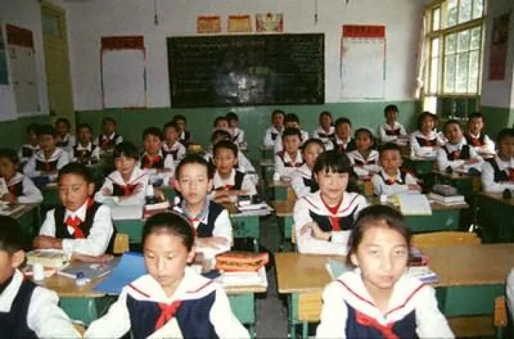 Bild: Zunehmende Verdrängung der tibetischen Sprache in Tibet