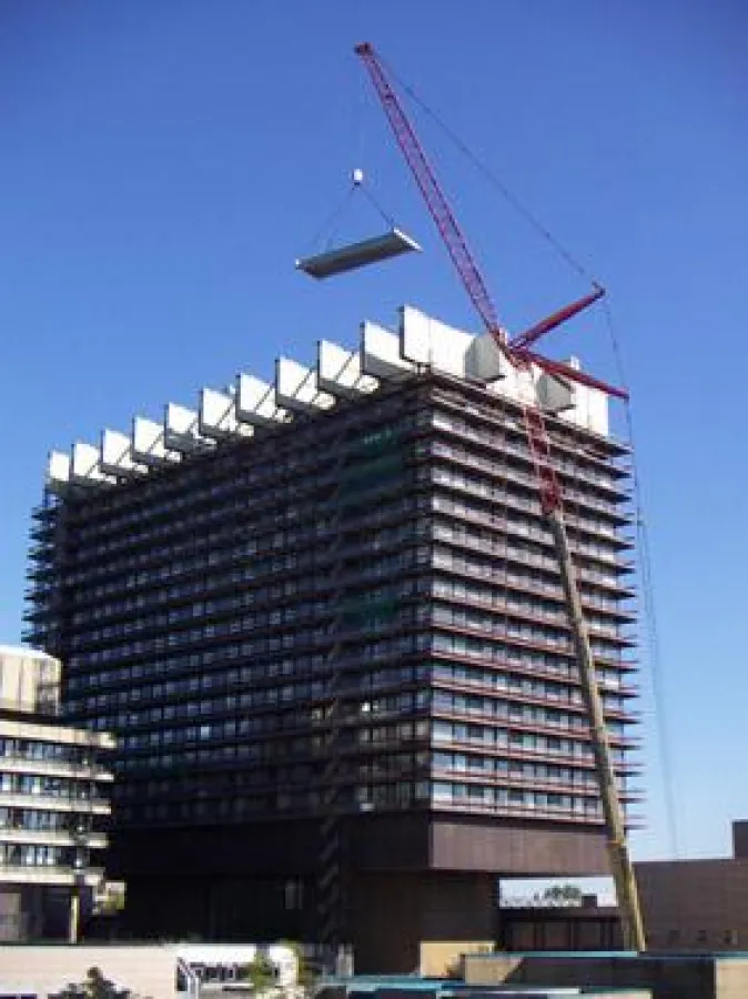 Die medfacilities GmbH ist für die Planung und den Bau von Gebäuden sowie das Facility Management zuständig.