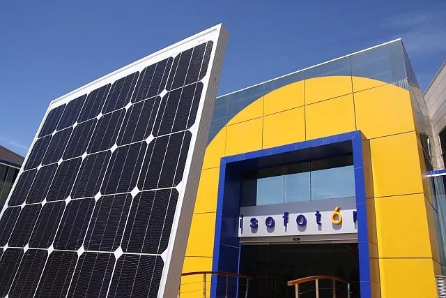 Isofotón stellt neues Hochleistungsmodul auf der Intersolar vor Bild: Isofotón stellt neues Hochleistungsmodul auf der Intersolar vor