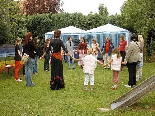 Bild: Ein neuer Verein für innovative Projekte in Schulen und Heimen: Aruru e.V.