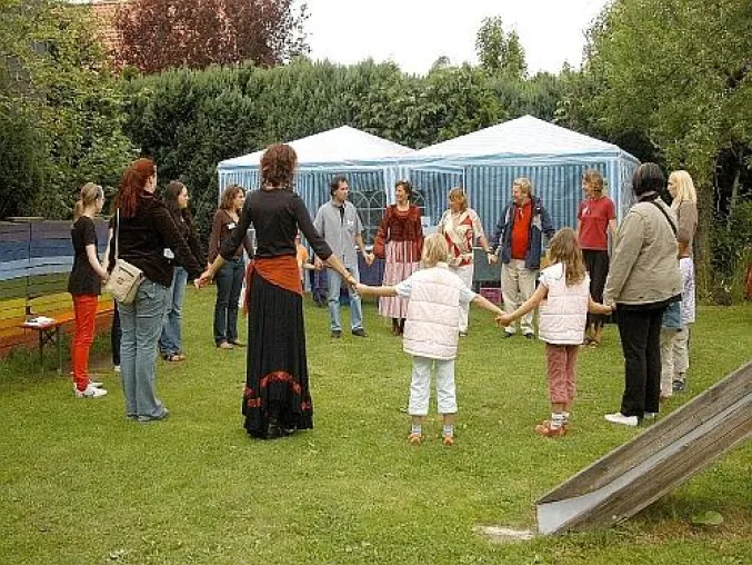 Ein neuer Verein für innovative Projekte in Schulen und Heimen: Aruru e.V. Bild: Ein neuer Verein für innovative Projekte in Schulen und Heimen: Aruru e.V.