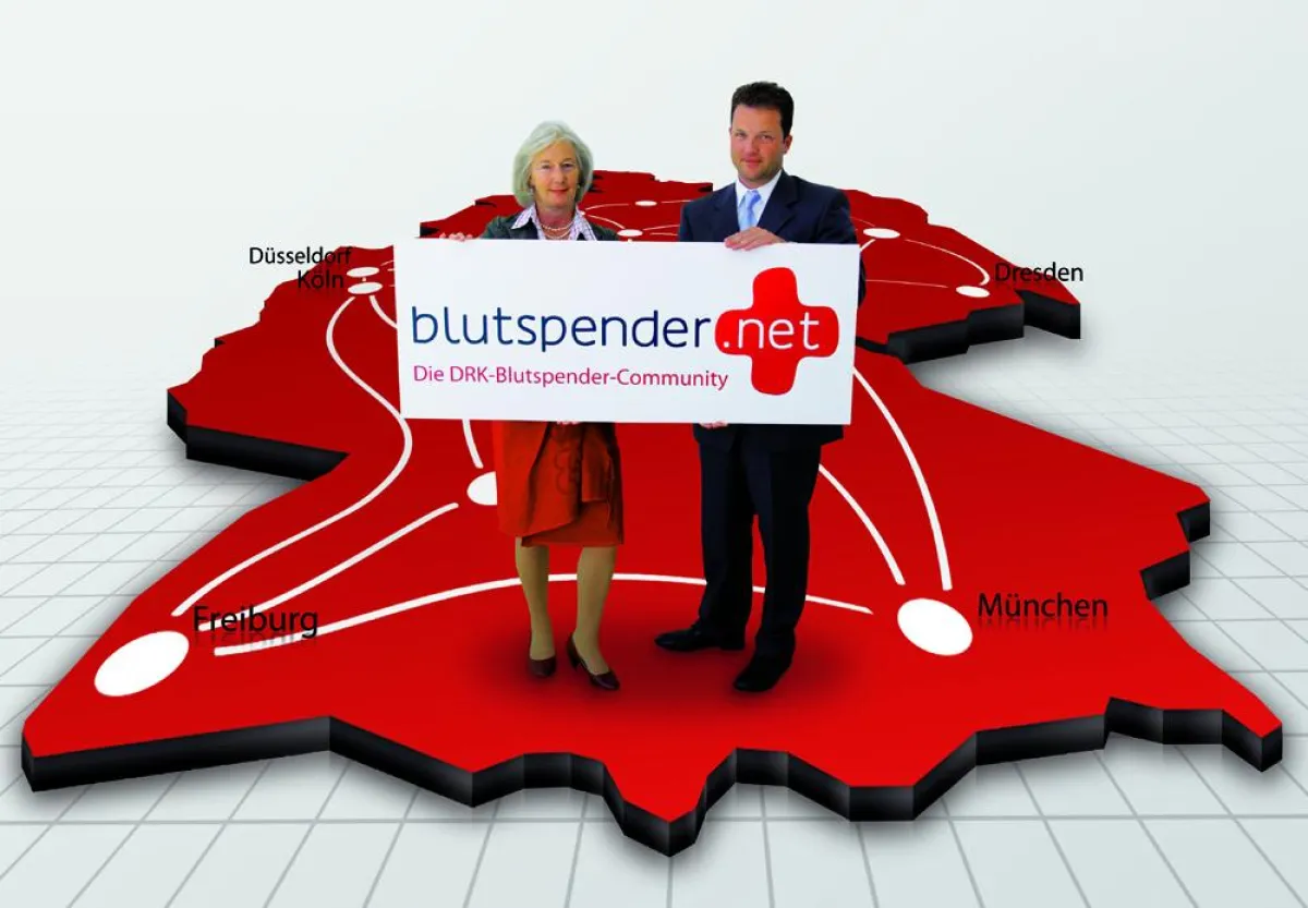 Donata Freifrau Schenck zu Schweinsberg, Vizepräsidentin des DRK und Wolfgang Rüstig, Geschäftsführer DRK-Blutspendedienst Ost eröffnen die bundesweite Community www.blutspender.net.