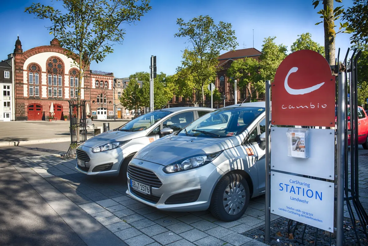 Eine von über 1300 cambio-Stationen in Deutschland und Belgien. (© cambio CarSharing)